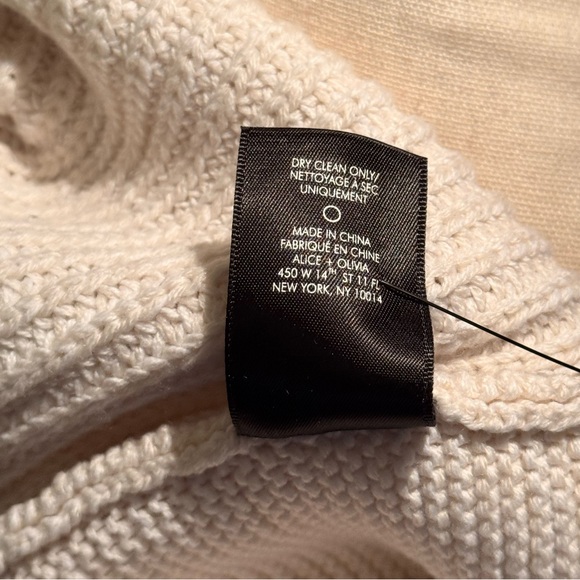 Alice + Olivia Black & Cream Colorblock Oversized Sweater | Size L - Picture 9 of 9